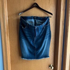 Jen7 Women's Dark Blue Denim Skirt